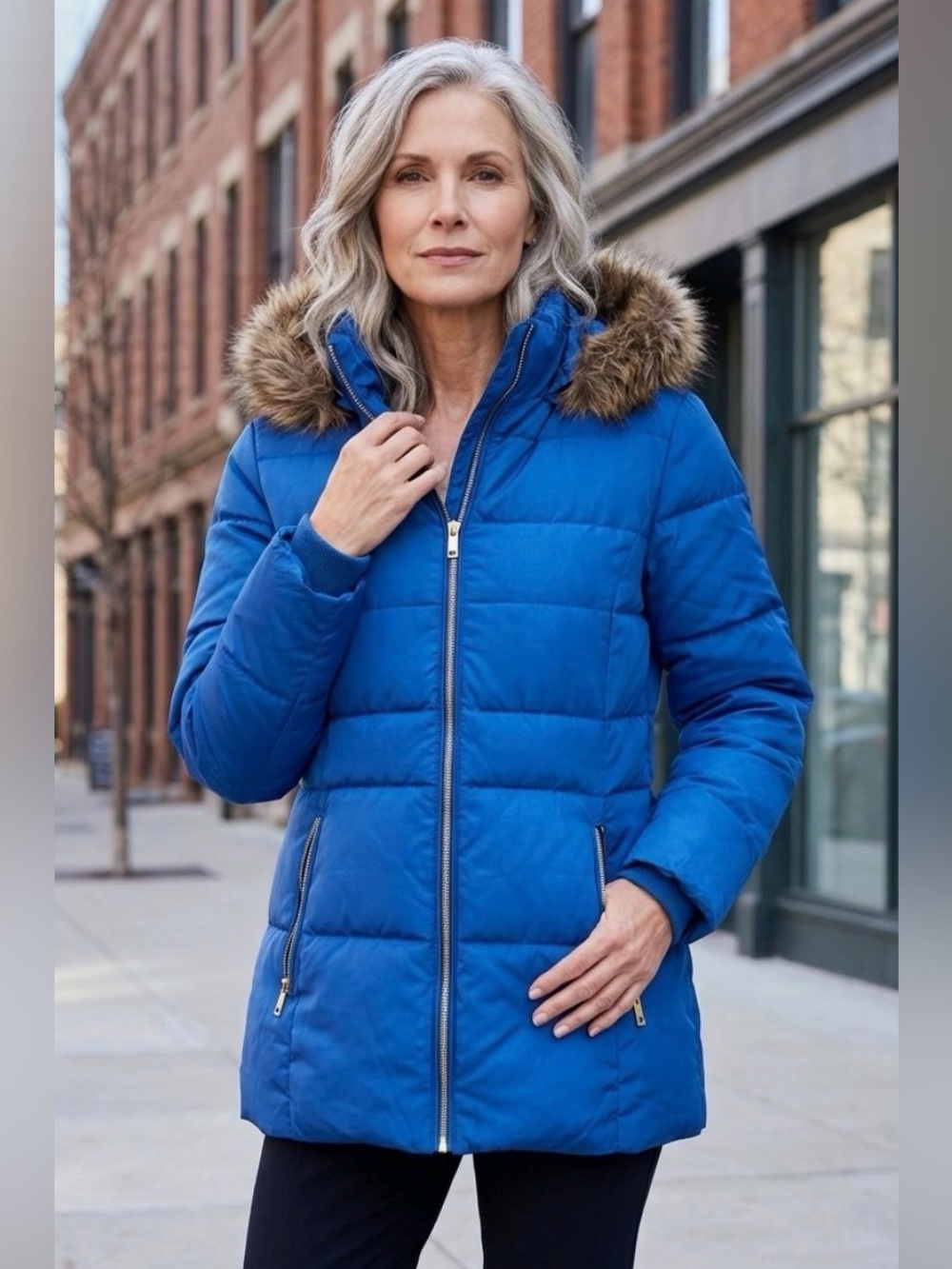 Women's Blue Quilted Hooded Coat with Faux-Fur Trim size XL with flaw